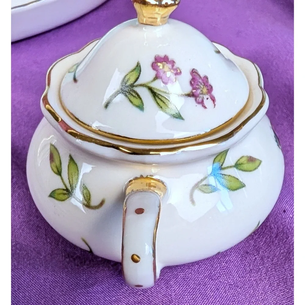 Burton + BURTON Mini Porcelain Insect Tea Set Morning Meadow 10 pieces Gold NIB